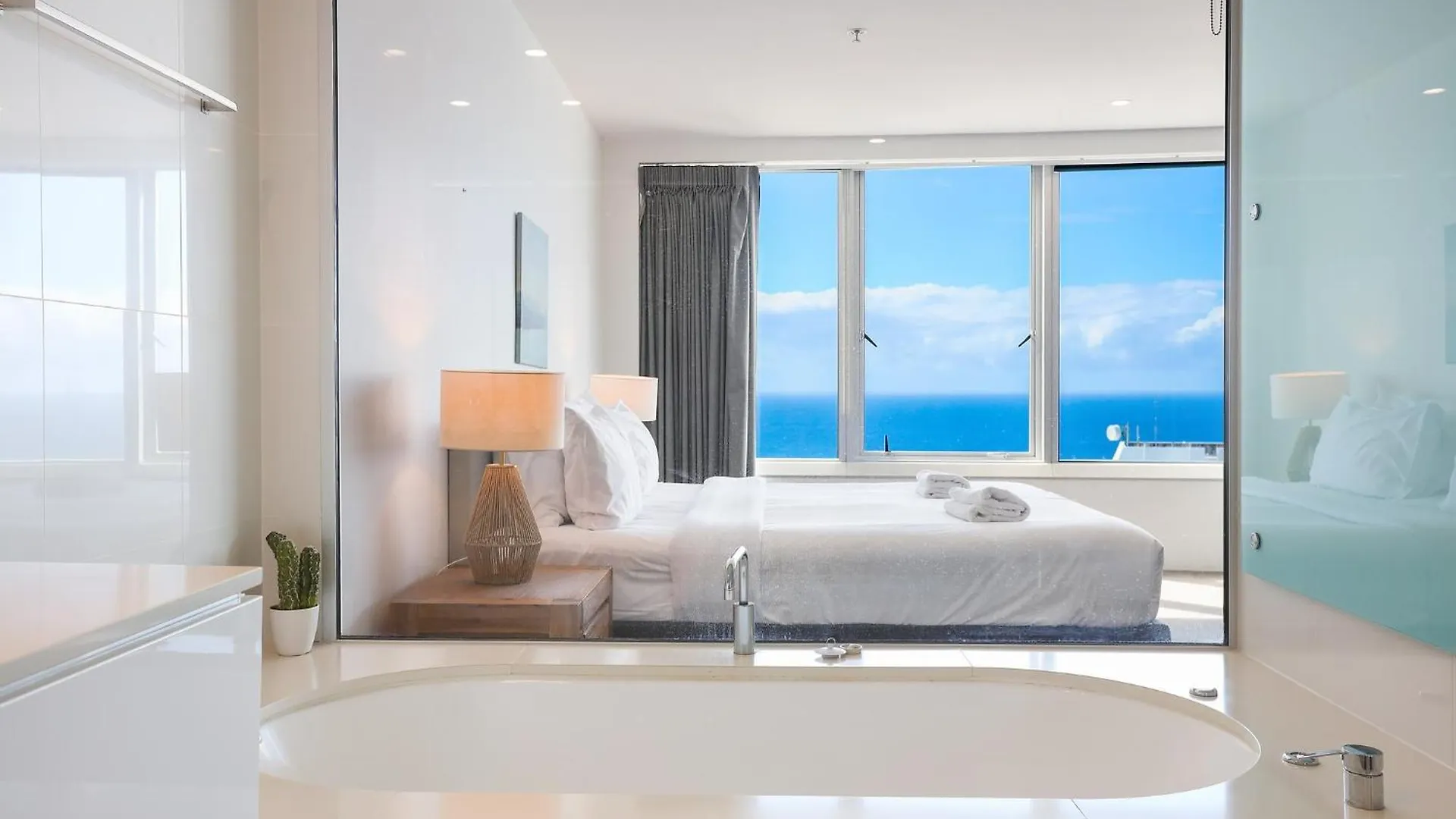 Tallest Tower Skyhomes | 9 Hamilton Avenue Gold Coast Apartment