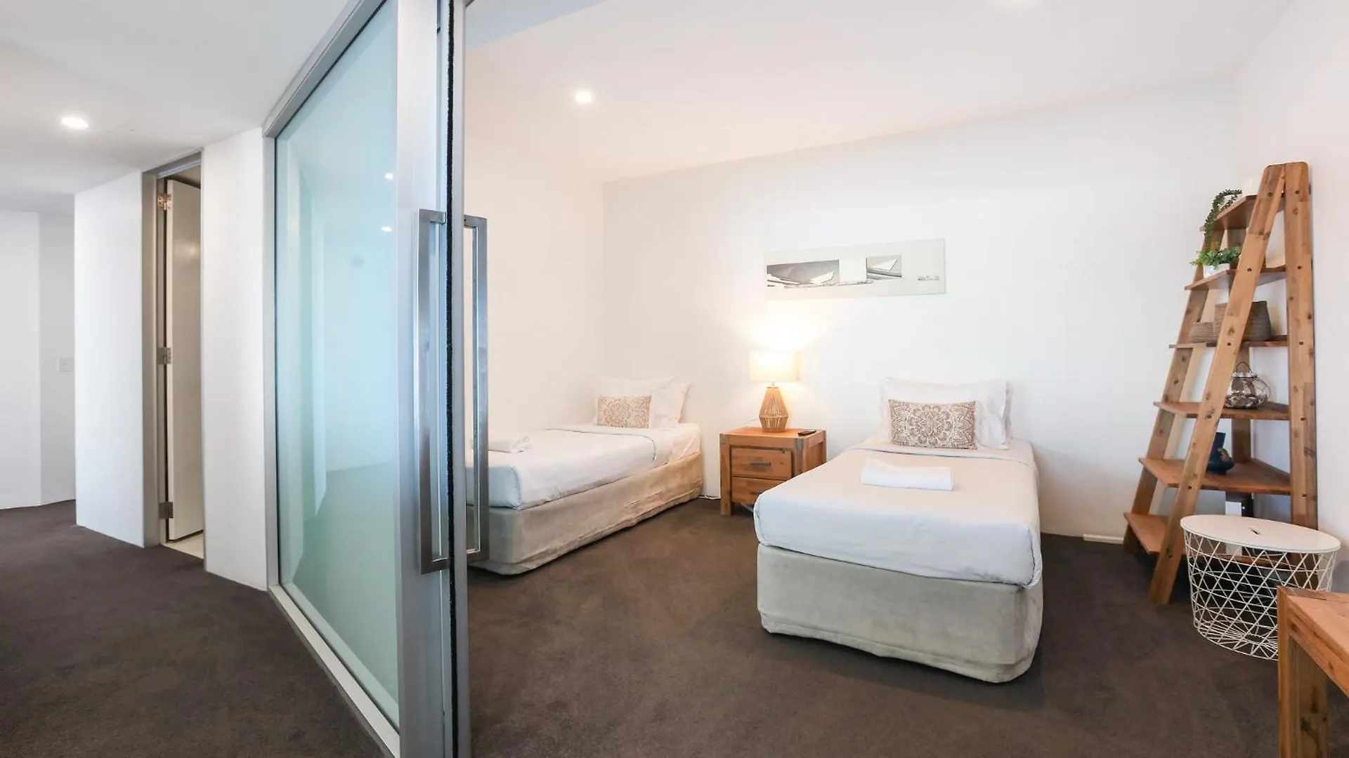 Apartment Tallest Tower Skyhomes | 9 Hamilton Avenue Gold Coast