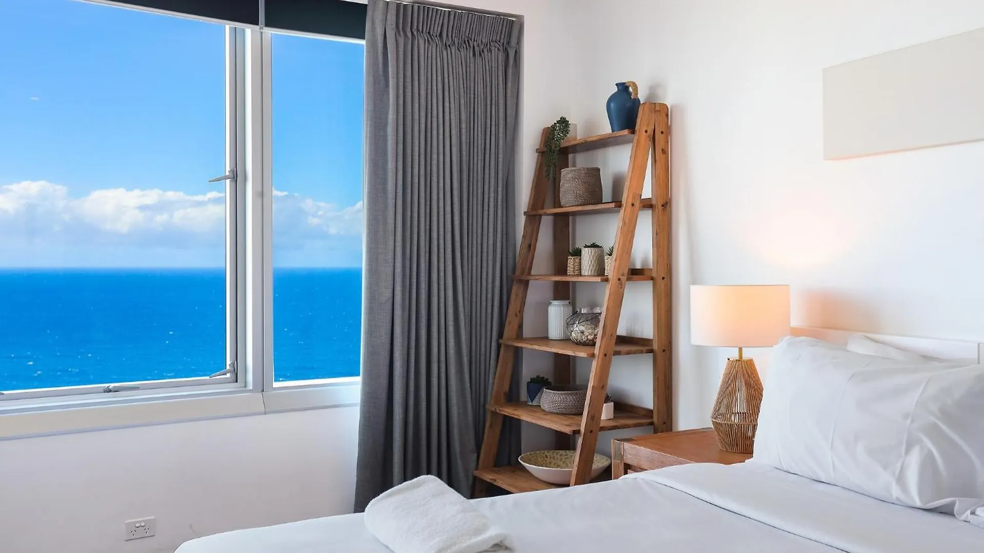 Tallest Tower Skyhomes | 9 Hamilton Avenue Gold Coast 0*,